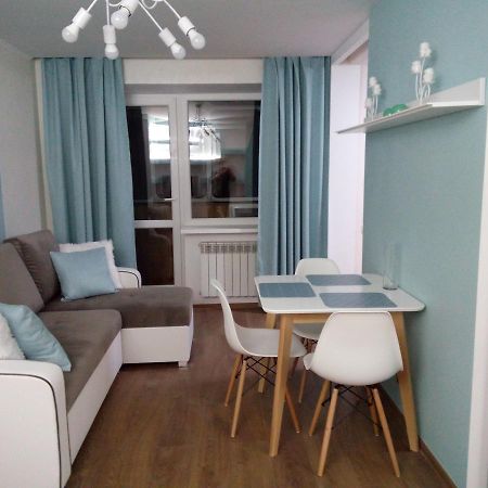 Two-Bedroom Apartment In The Center Хмельницький Екстер'єр фото
