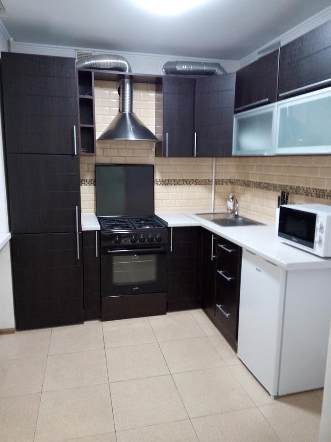 Two-Bedroom Apartment In The Center Хмельницький Екстер'єр фото